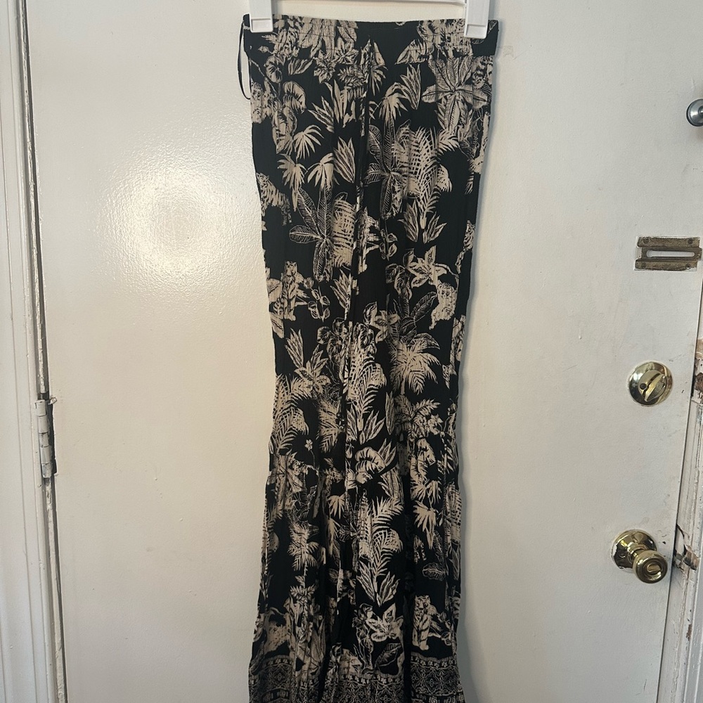 Fashion Nova Black and Cream Wide Leg Pants